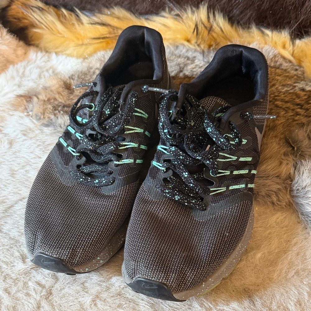 Black and Green Athletic Shoes 8 (3150irina)